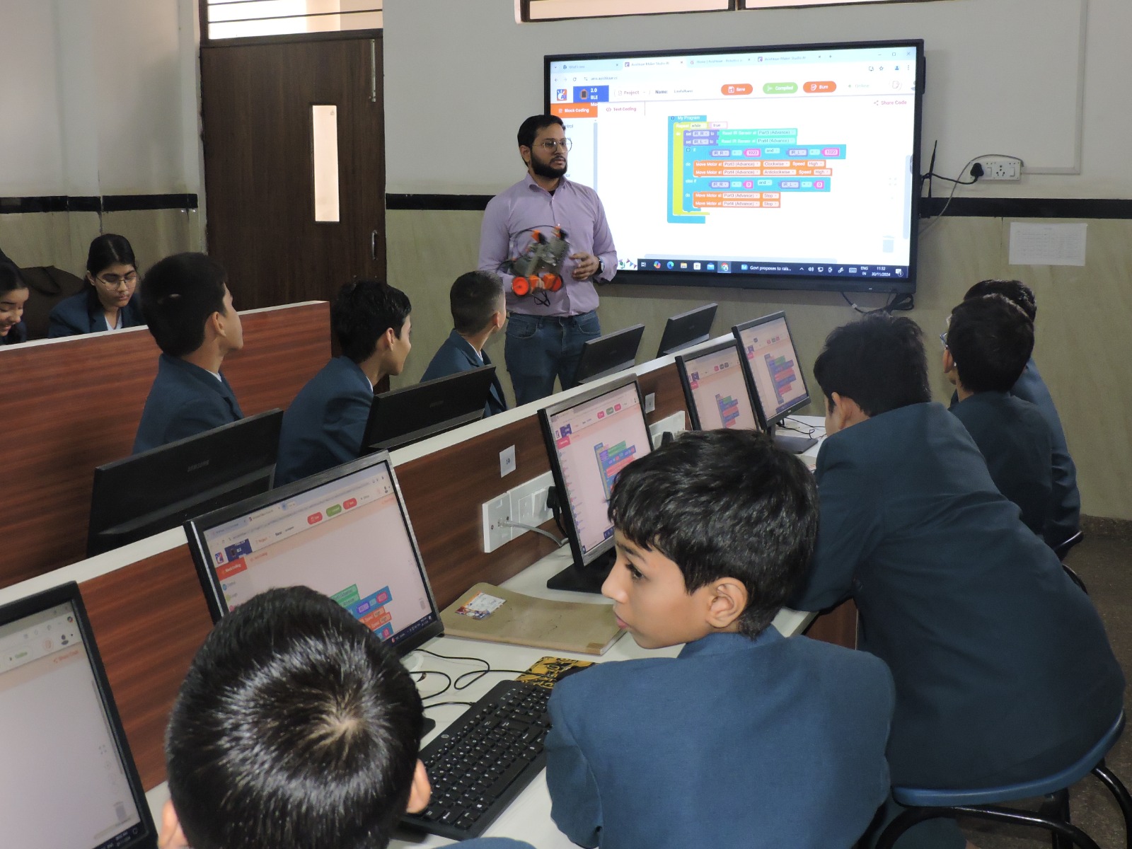 nav bharati school
